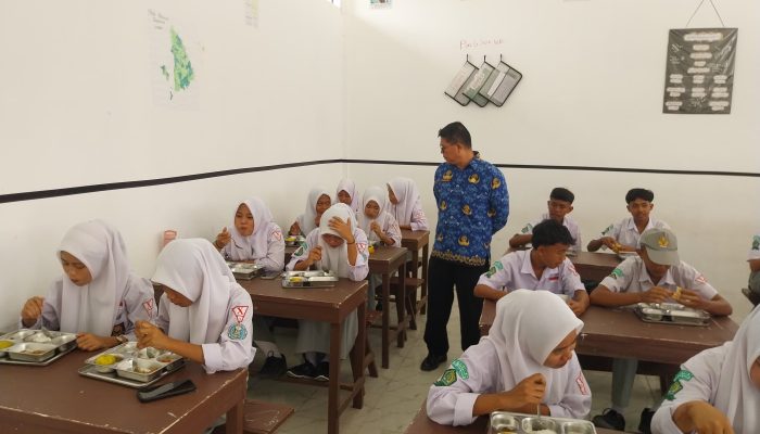 Empat Sekolah SMA di Sergai Sudah Terima Program Makan Bergizi Gratis