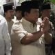 Presiden Prabowo Subianto saat mengunjungi kediaman Affan Kurniawan, driver ojol yang meninggal dunia terlindas Rantis Brimob di Jakarta, (Foto: Screensoot Instagram Gerindra)