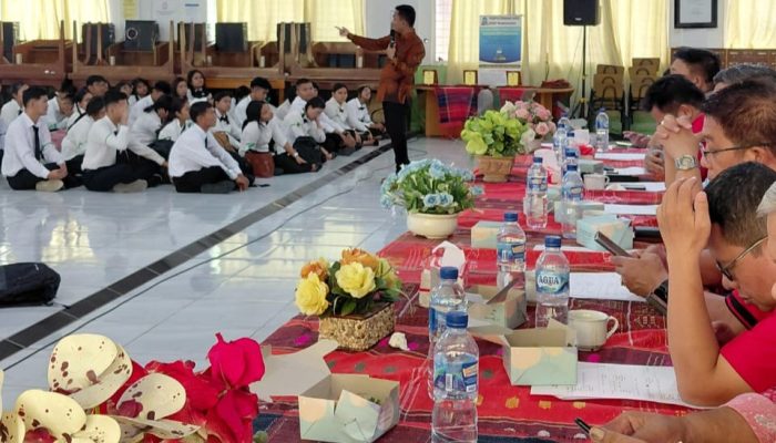 Joharlan Hutagalung SH MH, Tampil Sebagai Pembicara Penyambutan Mahasiswa Baru FH Universitas HKBP Nomensen Medan