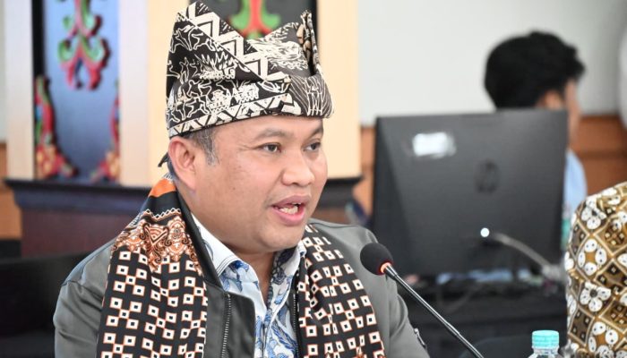 Komisi 13 DPR RI Kunjungi Kanwil Kemenkumham Sumbar, Bahas Dukungan dan Penguatan Layanan AHU