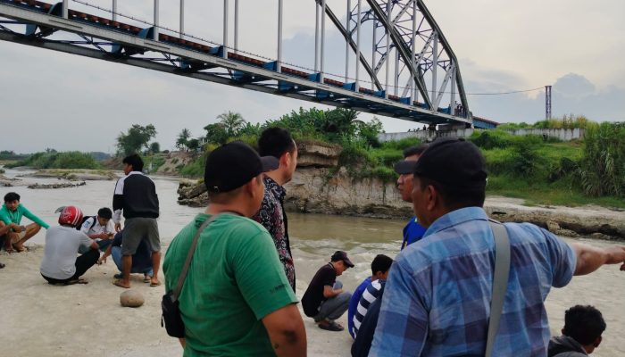 Pelajar 14 Tahun Dikabarkan Hanyut di Sungai Ular