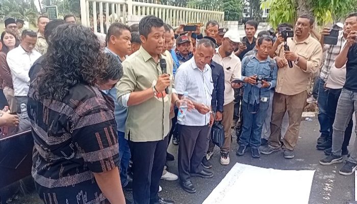 Hari Ananda Dinilai Aspiratif dan Responsif dalam Menyikapi Aspirasi Publik saat Massa Gelar Aksi di DPRD Sergai