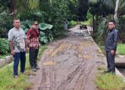 Warga Keluhkan Jalan Rusak, Anggota DPRD Simalungun, Julham Apandi Saragih Langsung Tindaklanjuti