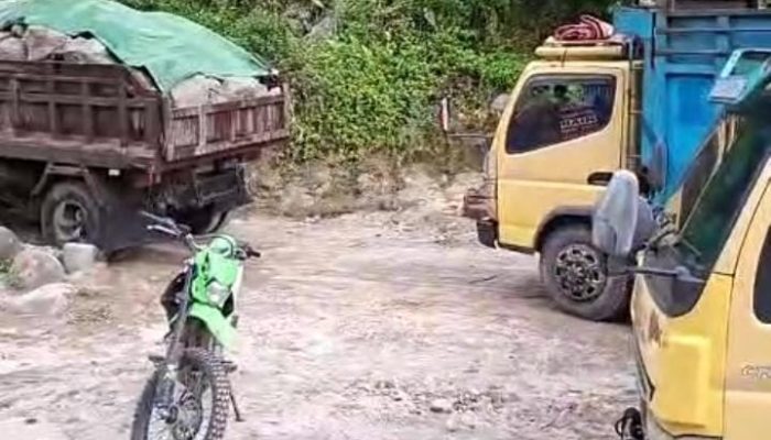 Diduga Berkaitan Aktivitas Ilegal, LSM Strategi Sorot Misteri Beko Hanyut di Sungai Bahbolon Sipispis