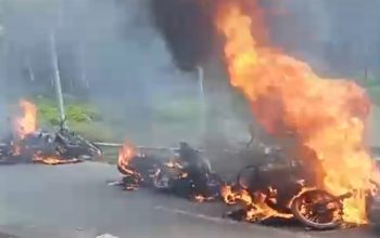 Sipispis Membara, 27 Motor & 1 Truk Fuso Diduga Dibakar Massa dan 4 Orang Dikabarkan Terluka