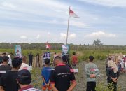 Aktivis Lingkungan dan Masyarakat Kibarkan Merah Putih di Atas Lumpur Hutan Mangrove Pematang Kuala
